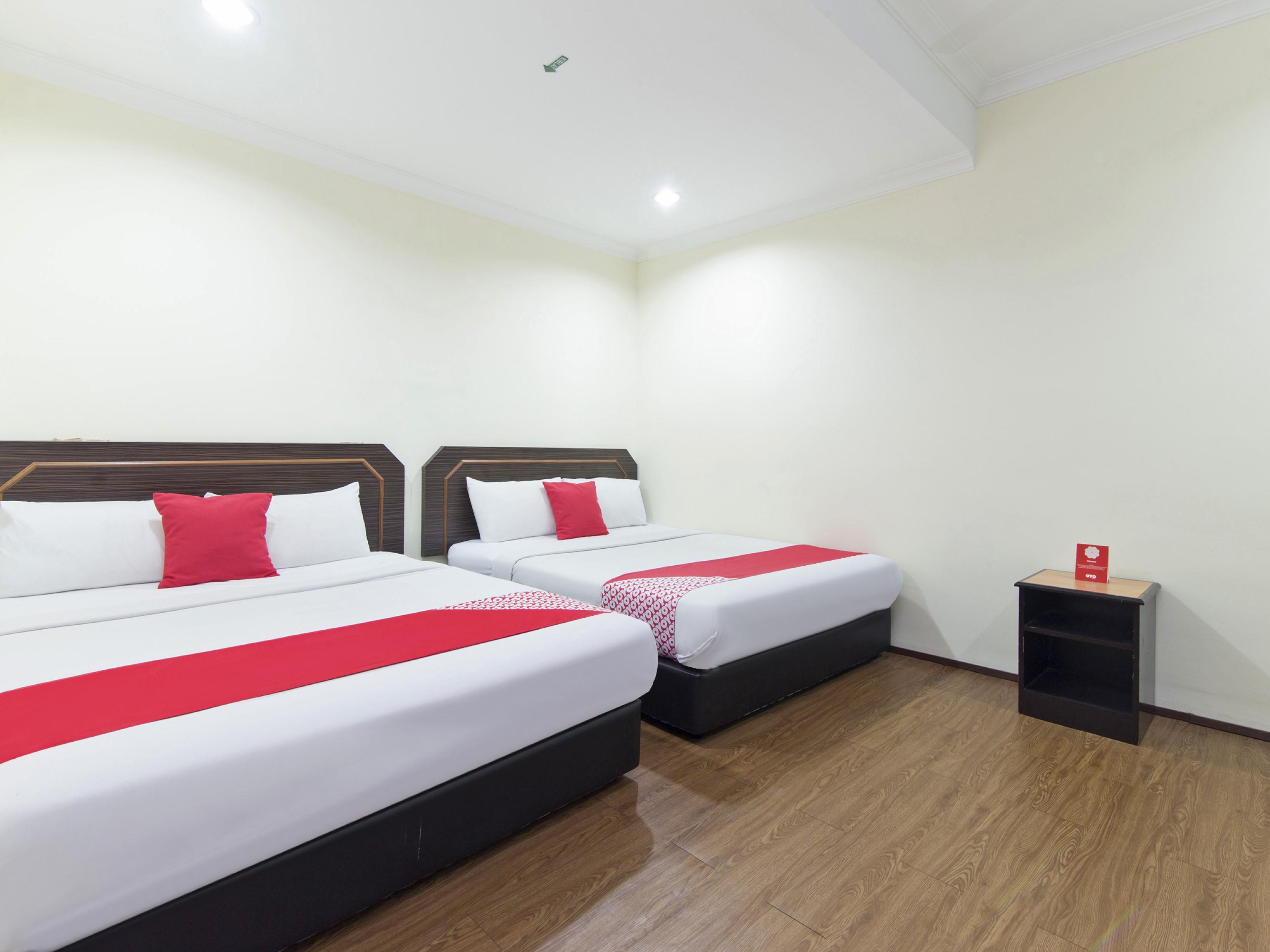 Oyo 327 Buddys Hotel Куала-Лумпур Екстер'єр фото