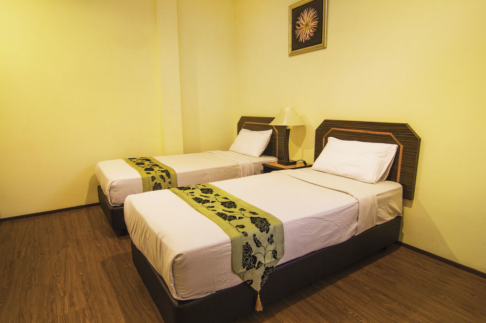 Oyo 327 Buddys Hotel Куала-Лумпур Екстер'єр фото